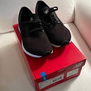 Women’s size 8 1/2 new balance training shoes